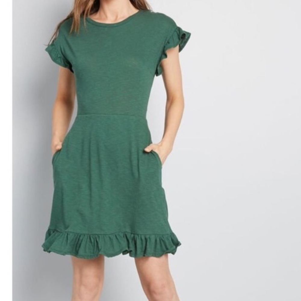ModCloth Forest Green Ruffle-Sleeve Pocket Dress